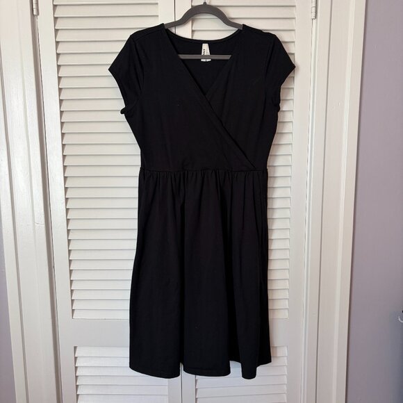 Pact women's Organic Fit & Flare Crossover Dress black large - Picture 2 of 9